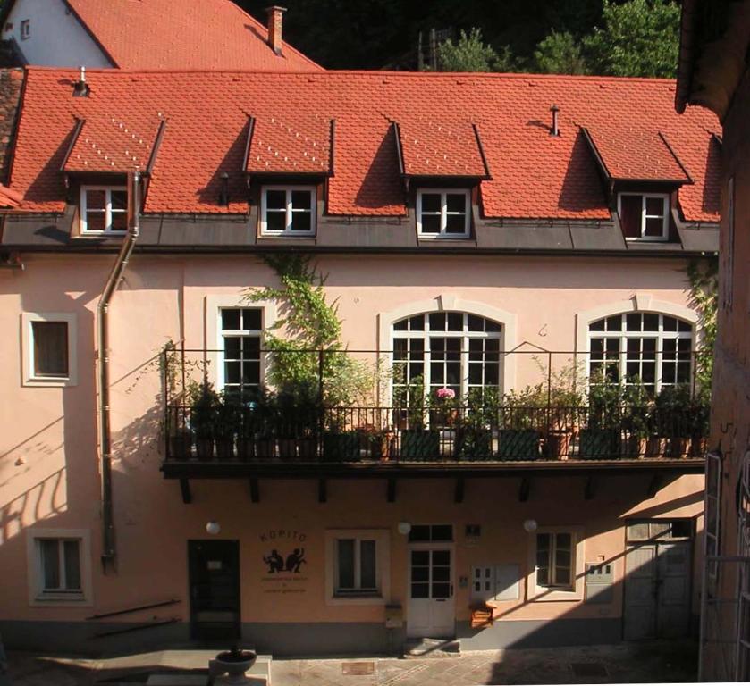 B&B Petra Varl Accommodation Ljubljana Exteriör bild